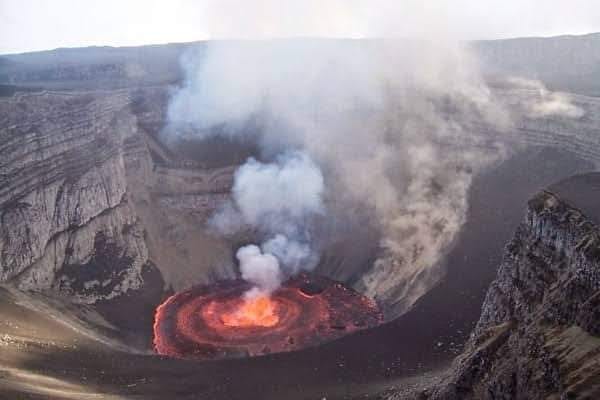 Le volcan Khartala au cœur du projet d’électricité géothermique aux Comores